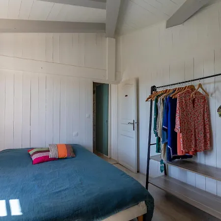 Maison De Charme Retaise Avec Cour, Proche Plages Et Centre, 3 - Fr-1-258-138 *